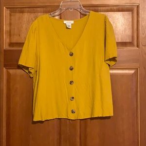 Beautiful mustard top!